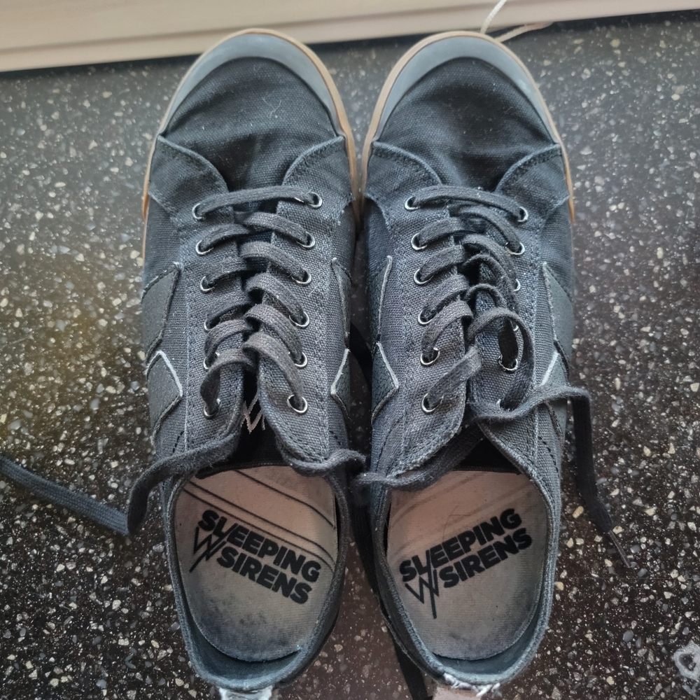 Macbeth x Sleeping With Sirens Men's 9